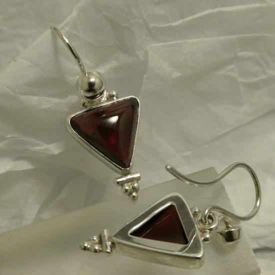 finest-garnet-cabochons-silver-earrings-60220.jpg