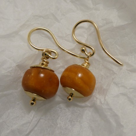 small-amber-pair-old-tibetan-90861.jpg