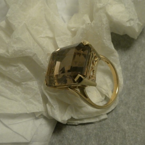 vintage-gold-ring-polished-quartz-60156.jpg