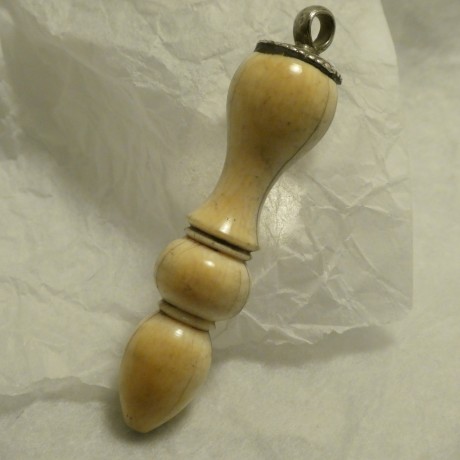 ornamental-ivory-pendant-old-indian-60603.jpg