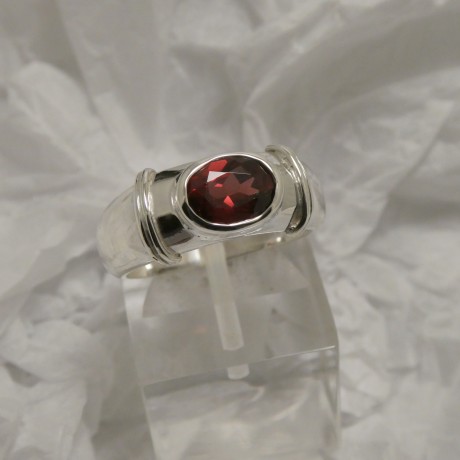 deep-red-garnet-sydney-silver-ring-80492.jpg