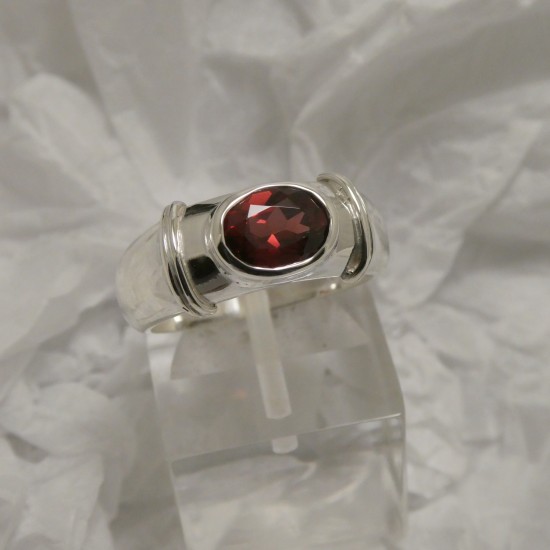 deep-red-garnet-sydney-silver-ring-80492.jpg