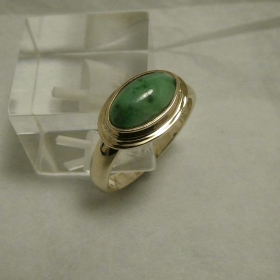 natural-jade-9ctgold-ring-30817.jpg