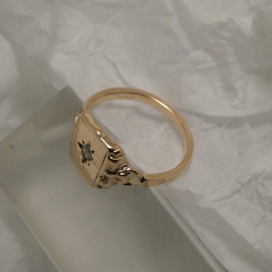 signet-ring-rose-gold-diamond-80210.jpg