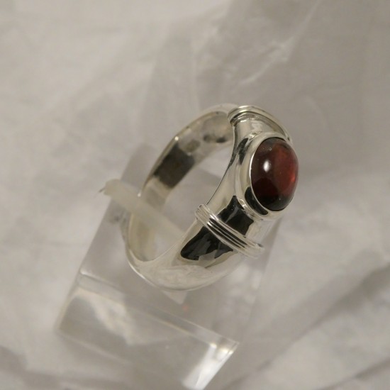 8x6mm-garnet-cabochon-sydney-silver-80463.jpg