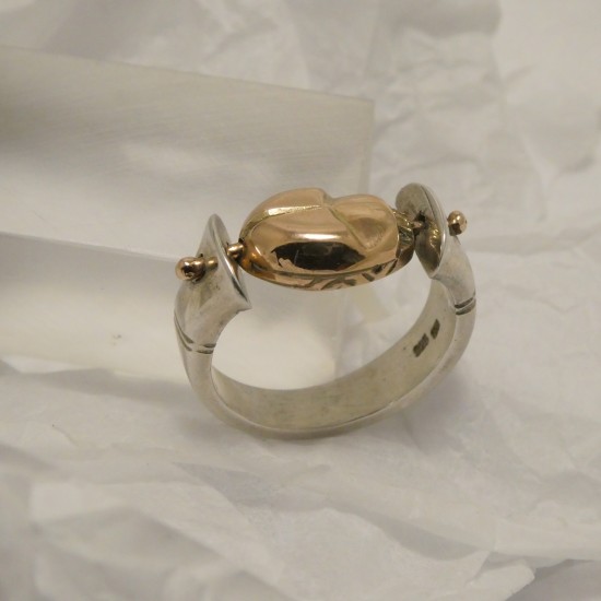 silver-swivel-ring-gold-scarab-80310.jpg