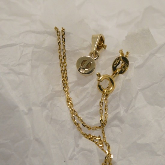 white-half-pearl-9ctgold-pendant-80214.jpg