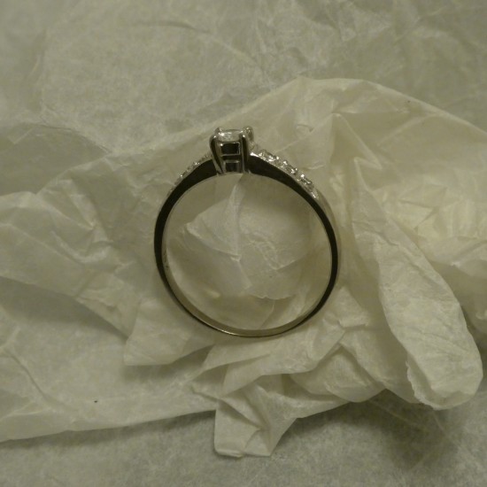 18ct-white-gold-diamond-ring-60965.jpg