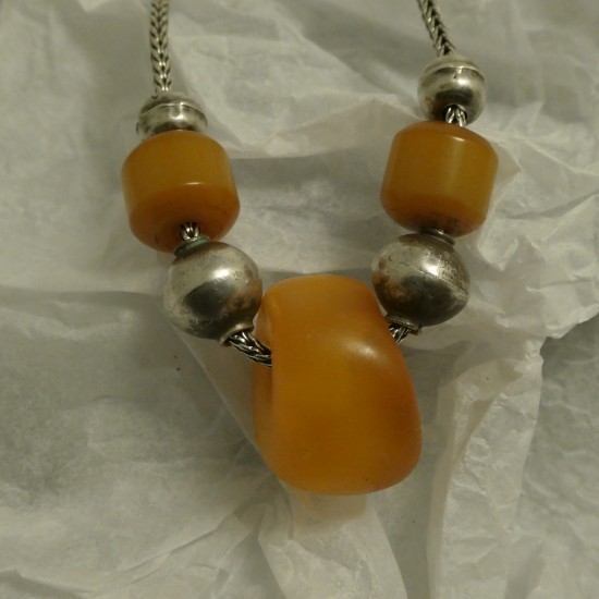 3grams-tibetan-amber-centre-silver-70650
