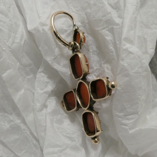 six-coral-gemstones-9ctgold-pendant-90161.jpg
