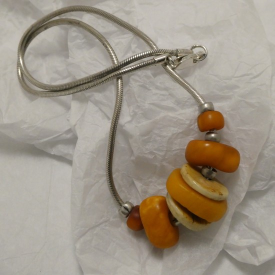 tibetan-old-amber-silver-necklace-80324.jpg