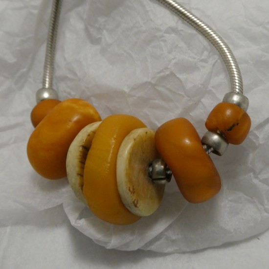 tibetan-old-amber-silver-necklace-80325.jpg