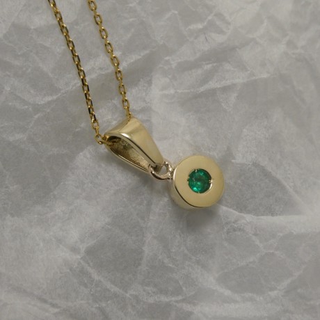 compact-emerald-pendant-9ctgold-90730.jpg