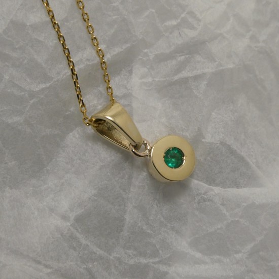 compact-emerald-pendant-9ctgold-90730.jpg