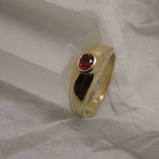 ruby-red-domed-9ctgold-ring-90746.jpg