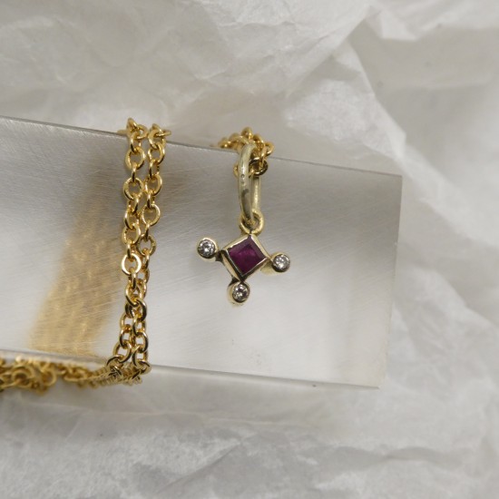 tiny-ruby-square-diamond-gold-90851.jpg