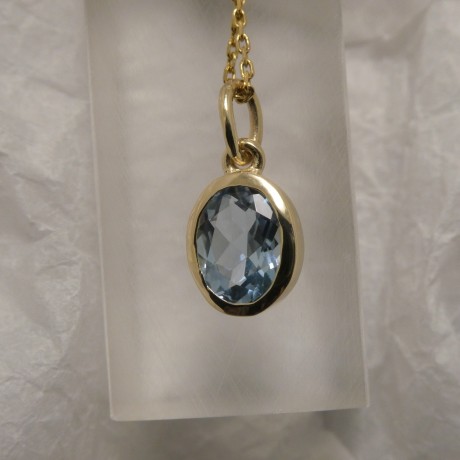 1ct-aquamarine-agrade-9ctgold-pendant-00268.jpg