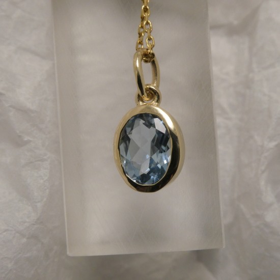 1ct-aquamarine-agrade-9ctgold-pendant-00268.jpg