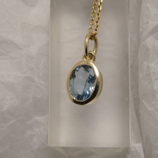 1ct-aquamarine-agrade-9ctgold-pendant-00269.jpg