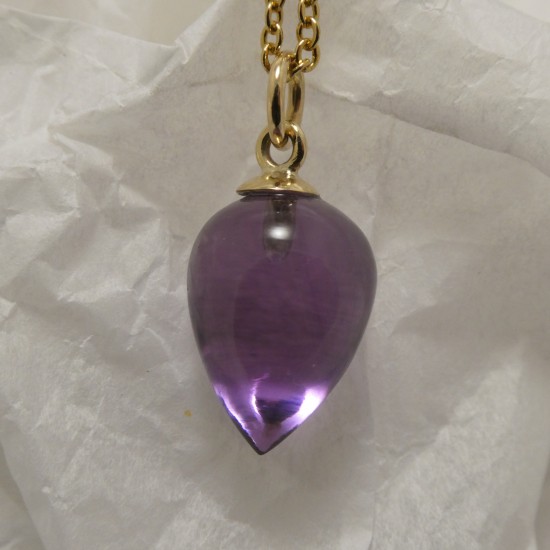 amethyst-droplet-9ctgold-pendant-00040.jpg