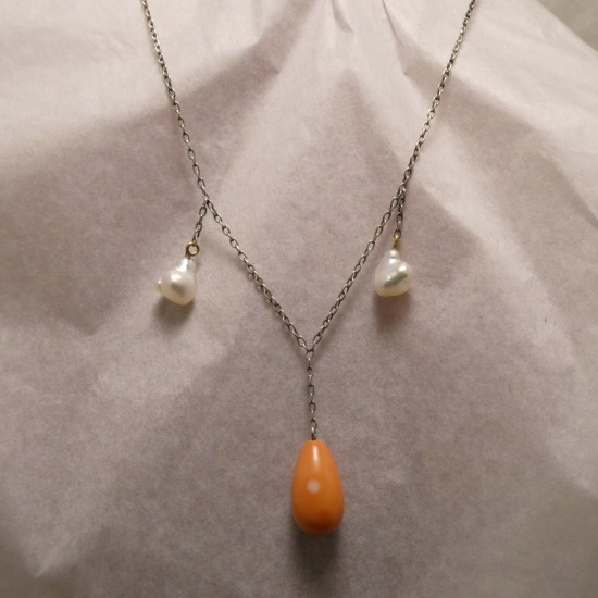 superior-coral-antique-teardrop-pearl-00109.jpg